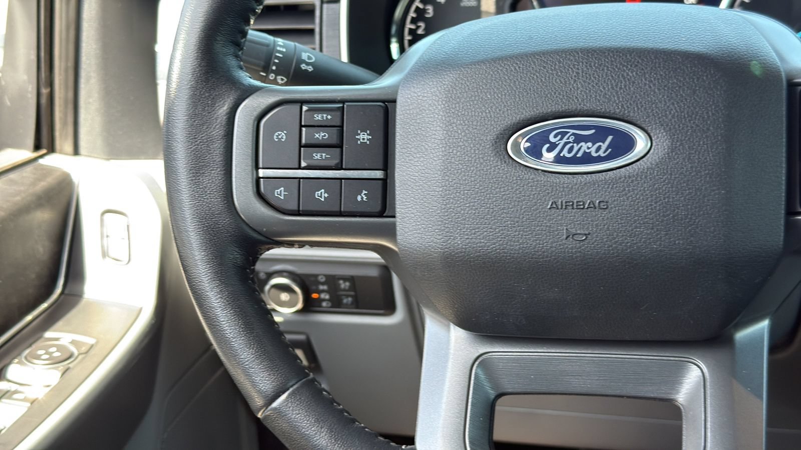Certified 2022 Ford F150 XLT w/ Equipment Group 301A Mid AWD/4WD image 17