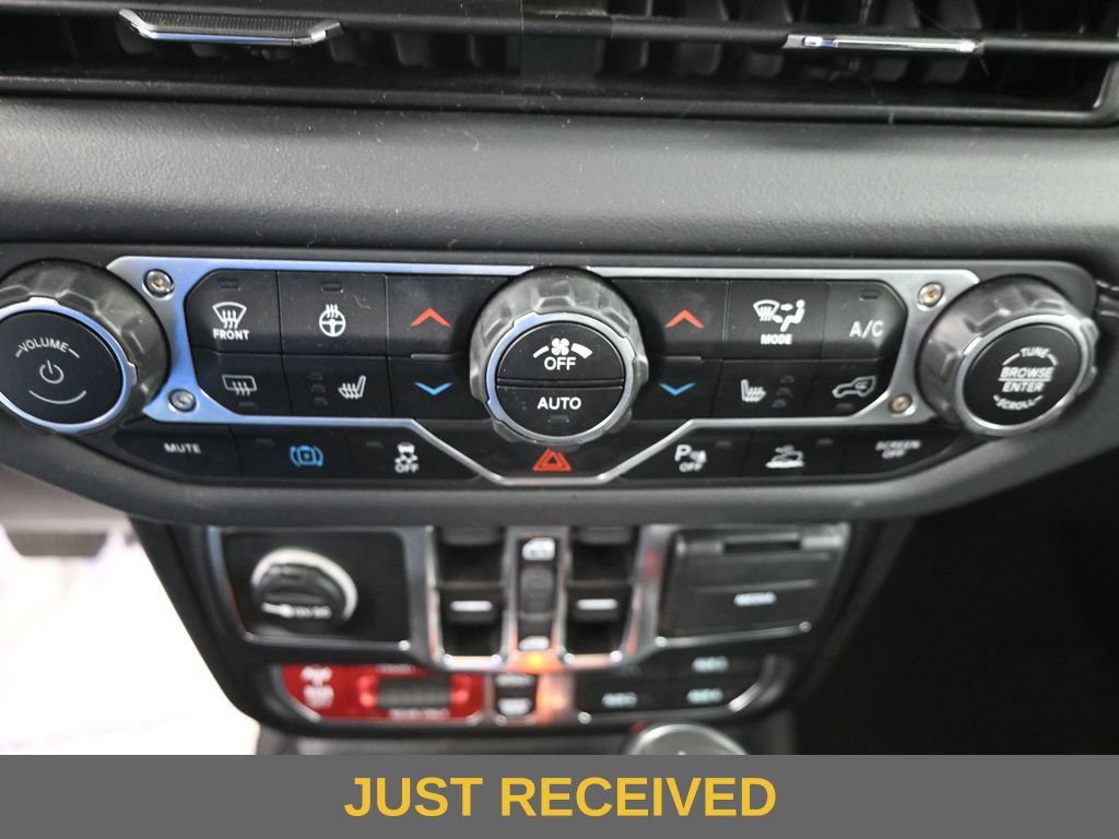 Used 2025 Jeep Wrangler Unlimited Rubicon 4xe w/ Safety Group AWD/4WD image 13