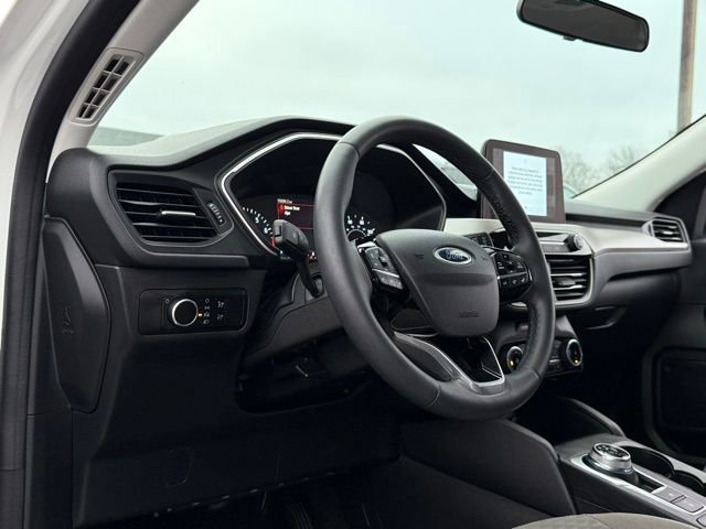 Certified 2022 Ford Escape SE w/ Cold Weather Package image 25