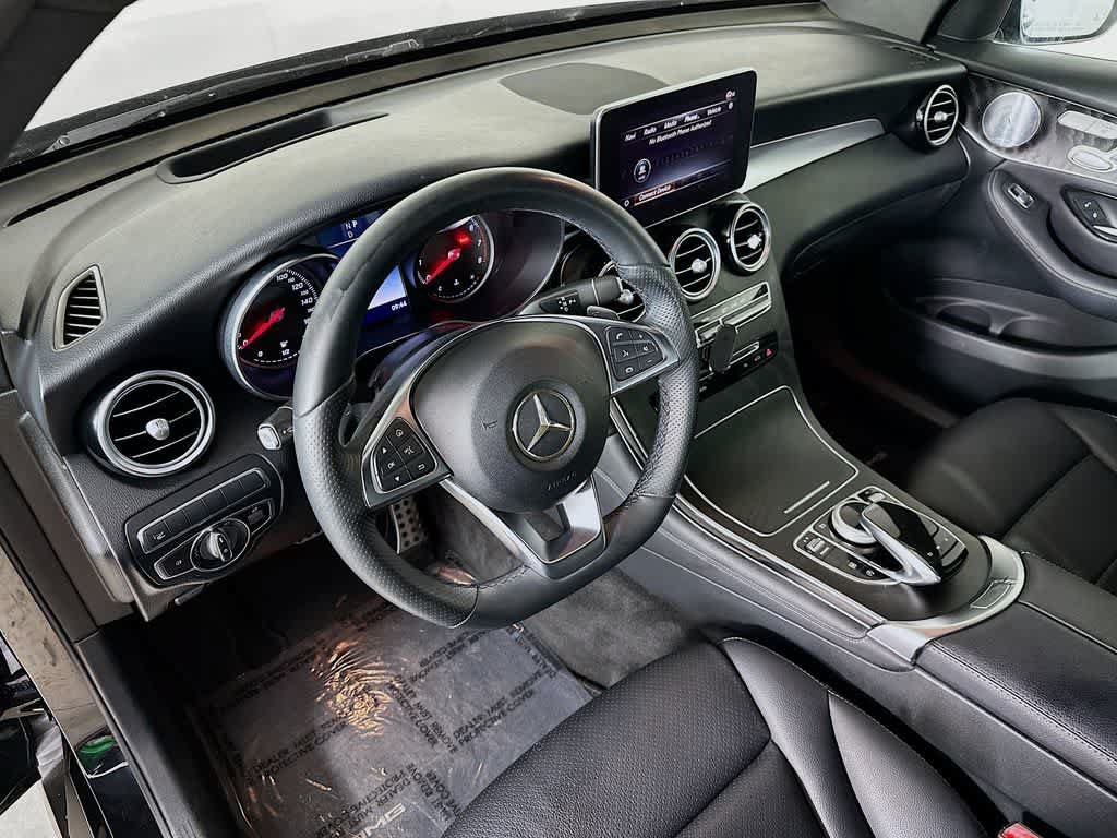 Used 2018 Mercedes-Benz GLC 300 image 2