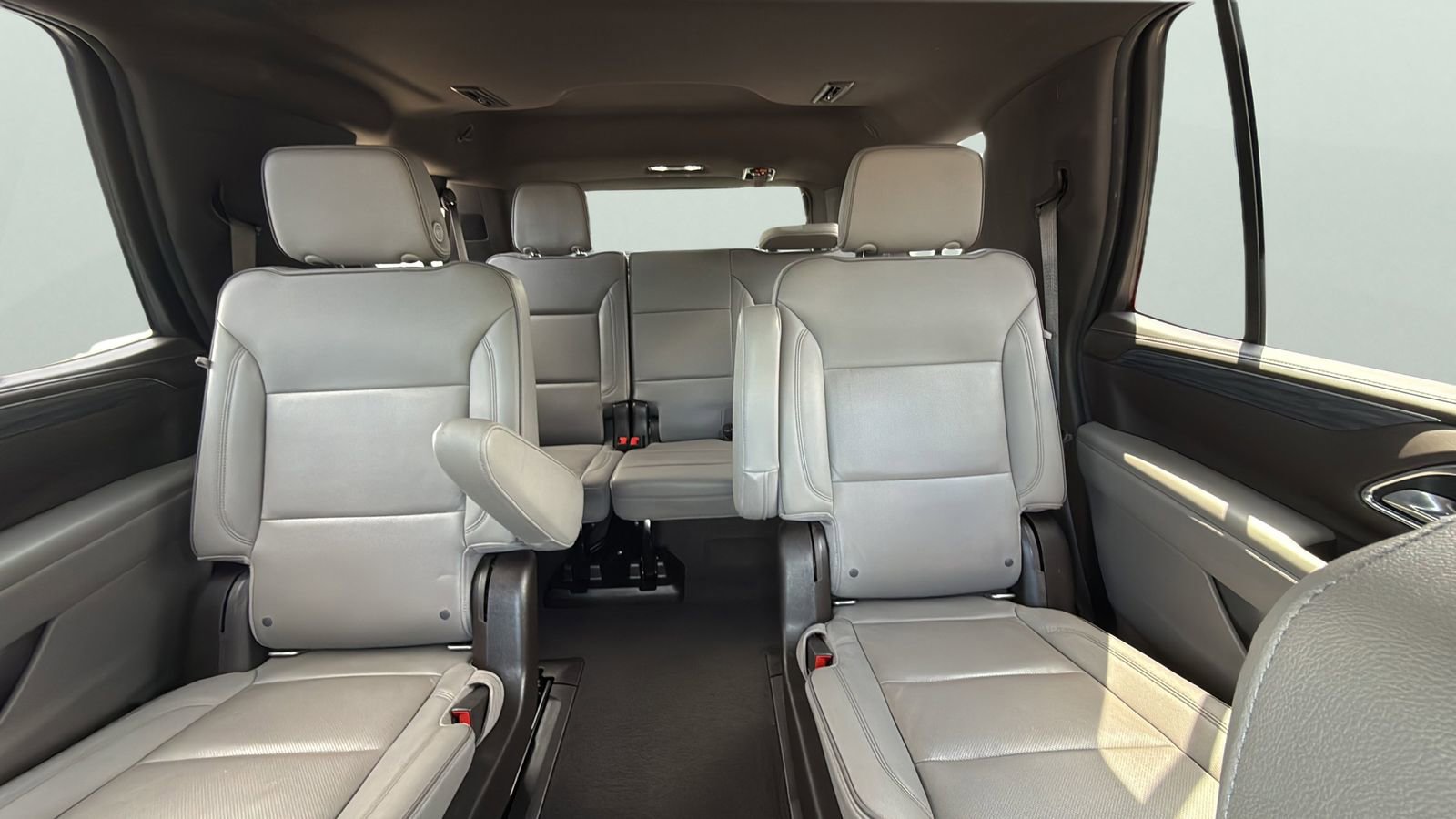 Used 2021 GMC Yukon SLT w/ SLT Premium Package RWD image 25