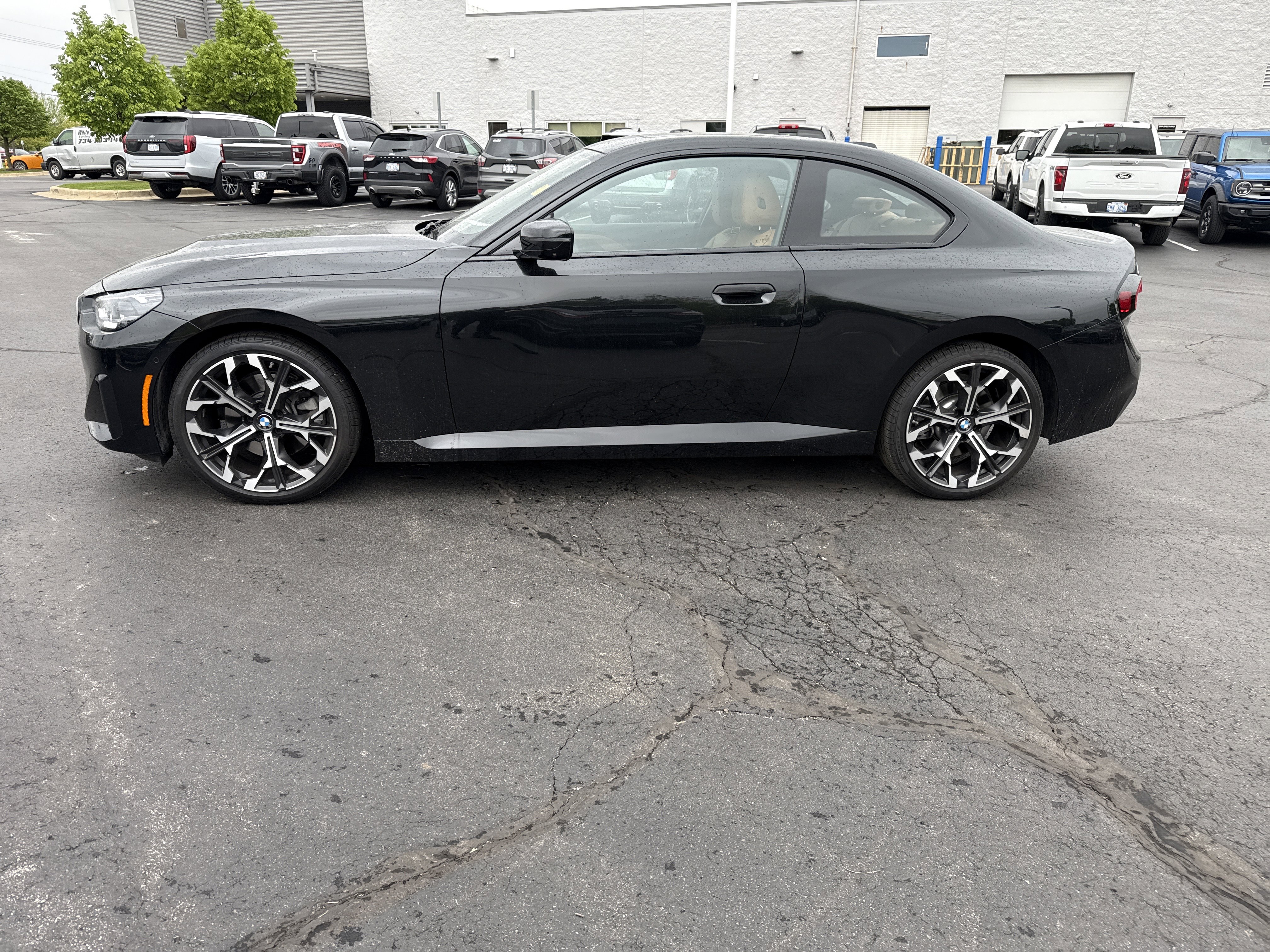 Used 2025 BMW 230i xDrive Coupe w/ Convenience Package AWD/4WD image 5
