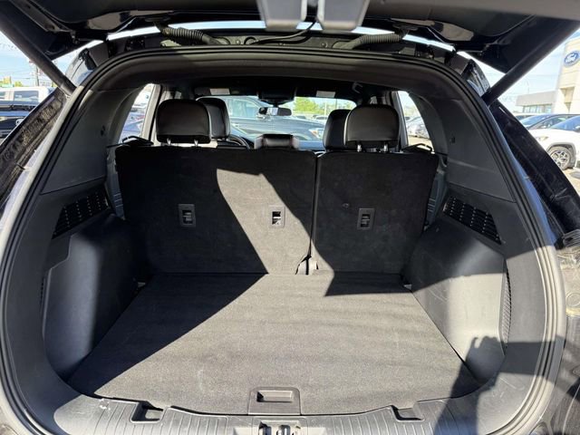 Certified 2025 Ford Escape ST-Line Select AWD/4WD image 6