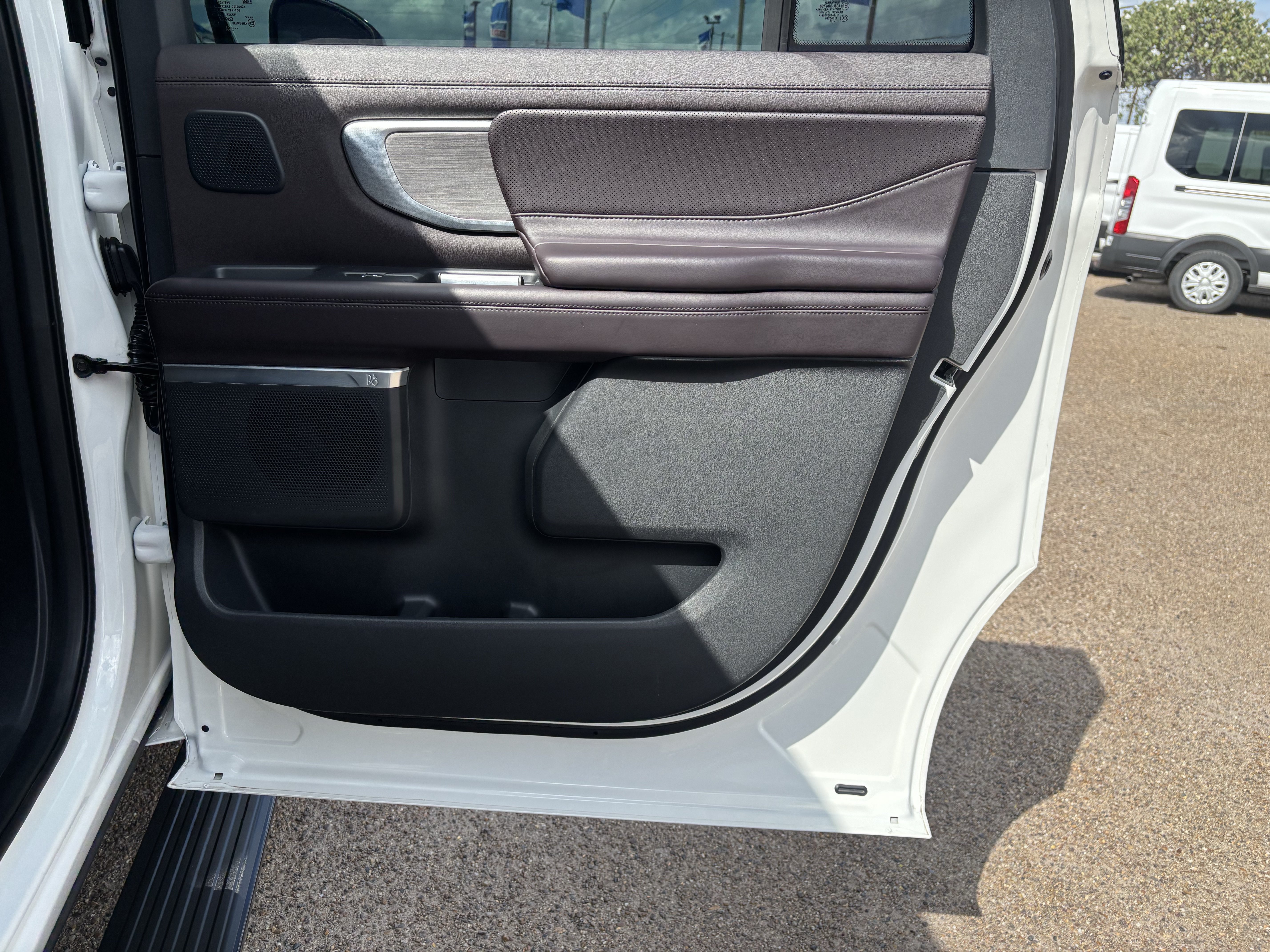 Certified 2025 Ford Expedition Max Platinum w/ Platinum Ultimate Package AWD/4WD image 22