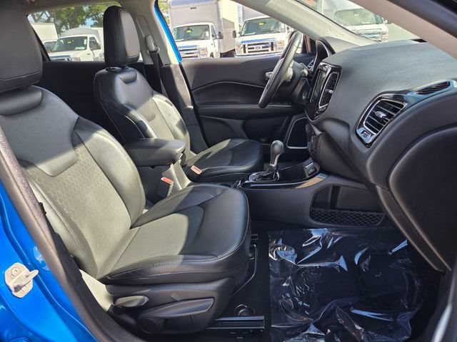 Used 2019 Jeep Compass Latitude FWD image 18