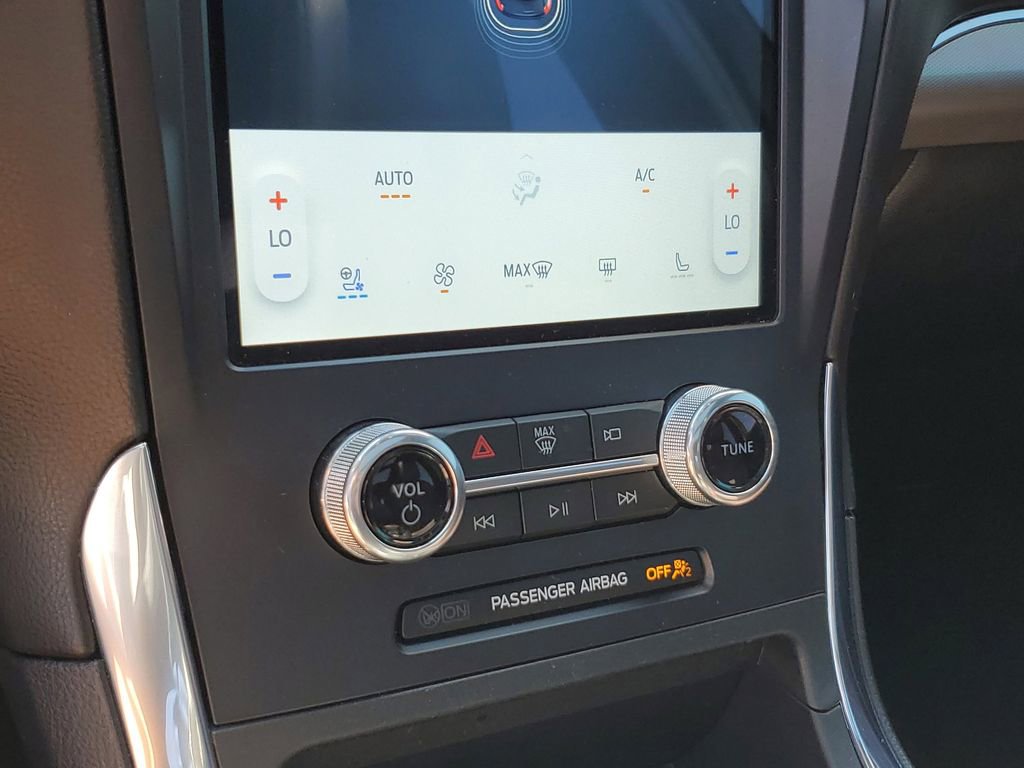 Certified 2022 Ford Edge Titanium w/ Equipment Group 301A AWD/4WD image 29