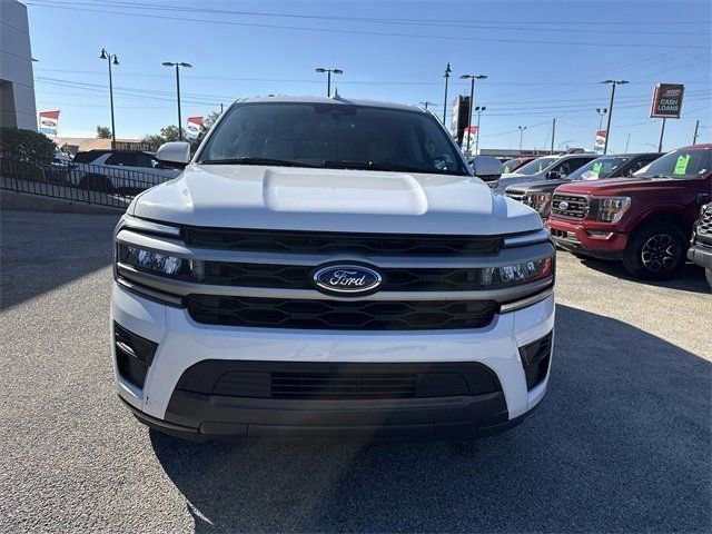 Certified 2024 Ford Expedition Max XLT image 16