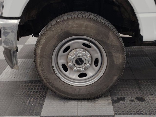 Certified 2025 Ford F250 XL w/ XL Chrome Package AWD/4WD image 9