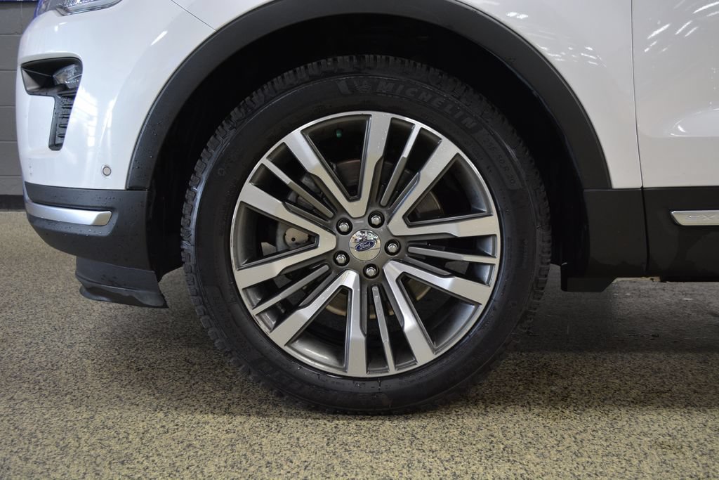 Certified 2018 Ford Explorer Platinum AWD/4WD image 11