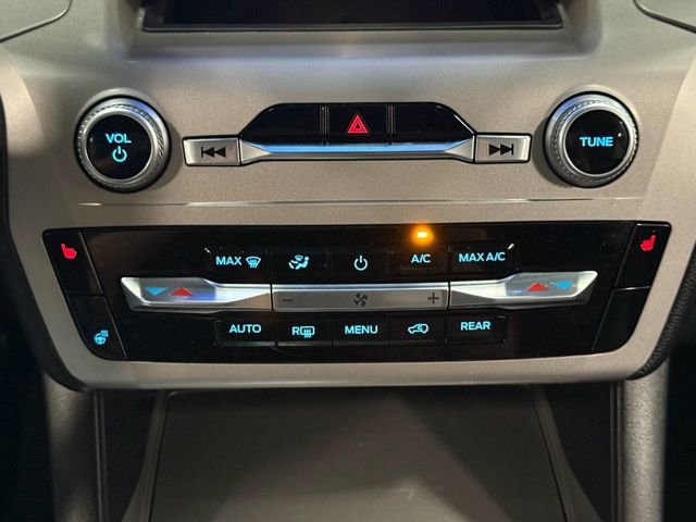 Certified 2022 Ford Explorer XLT w/ Equipment Group 202A AWD/4WD image 29