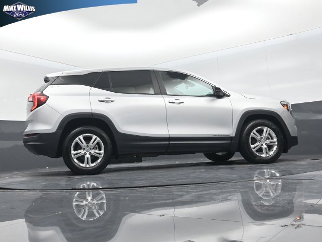 Used 2022 GMC Terrain SLE FWD image 24