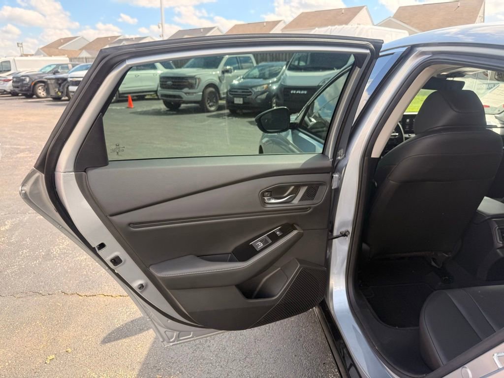 Used 2025 Honda Accord Touring image 32
