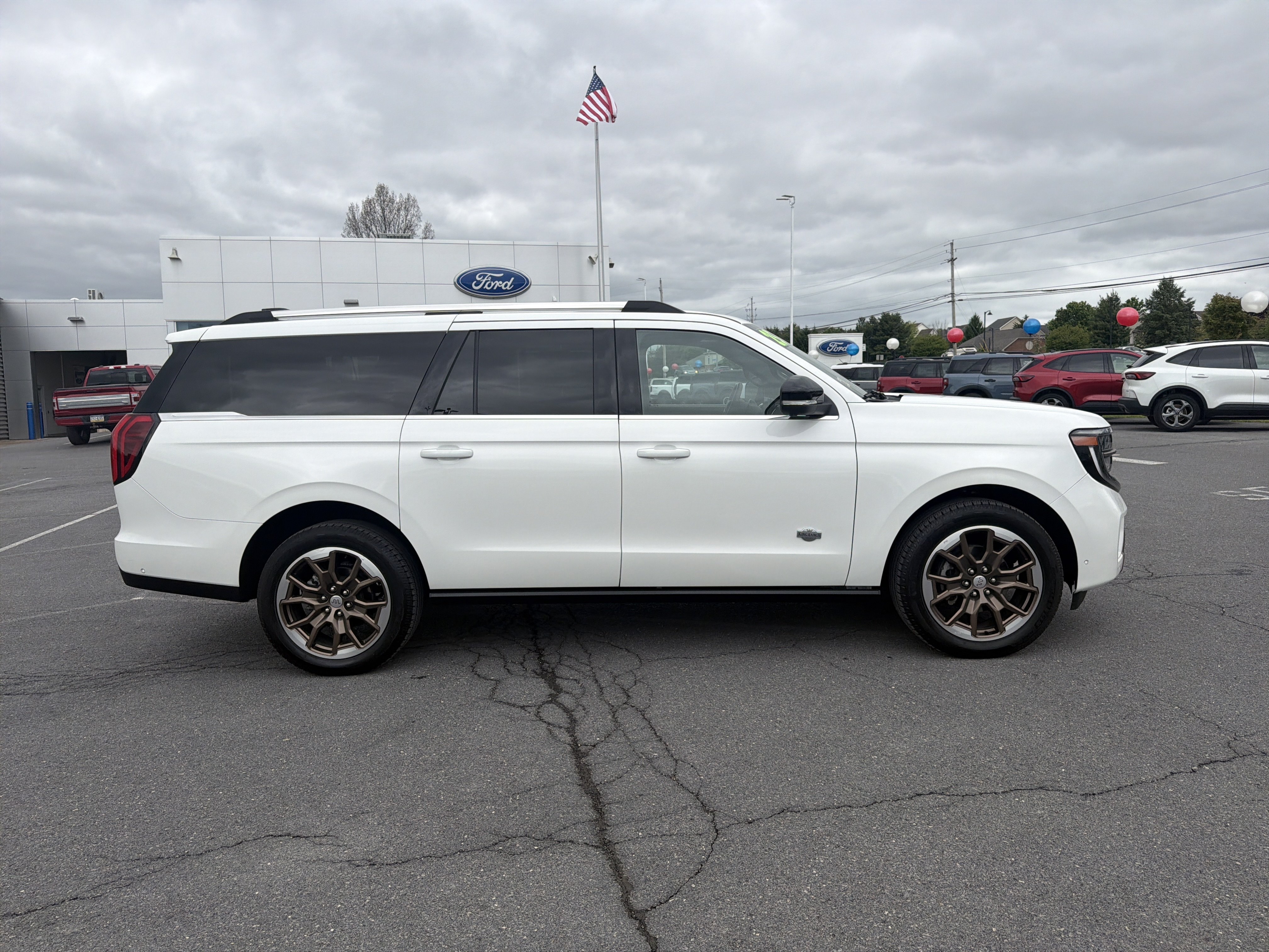 Certified 2025 Ford Expedition Max King Ranch AWD/4WD image 2