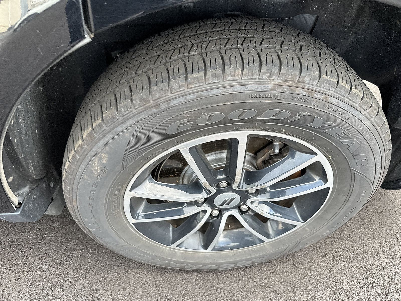 Used 2018 Dodge Journey SE w/ Blacktop Package FWD image 8