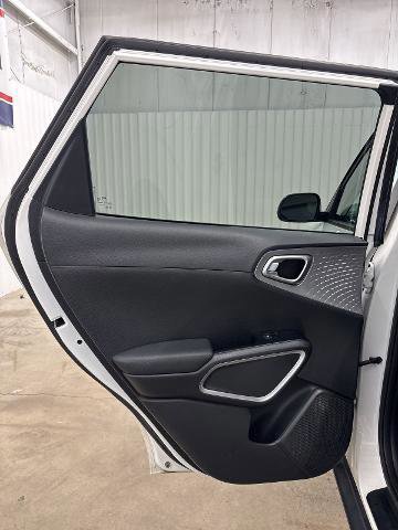 Used 2021 Kia Soul LX image 10