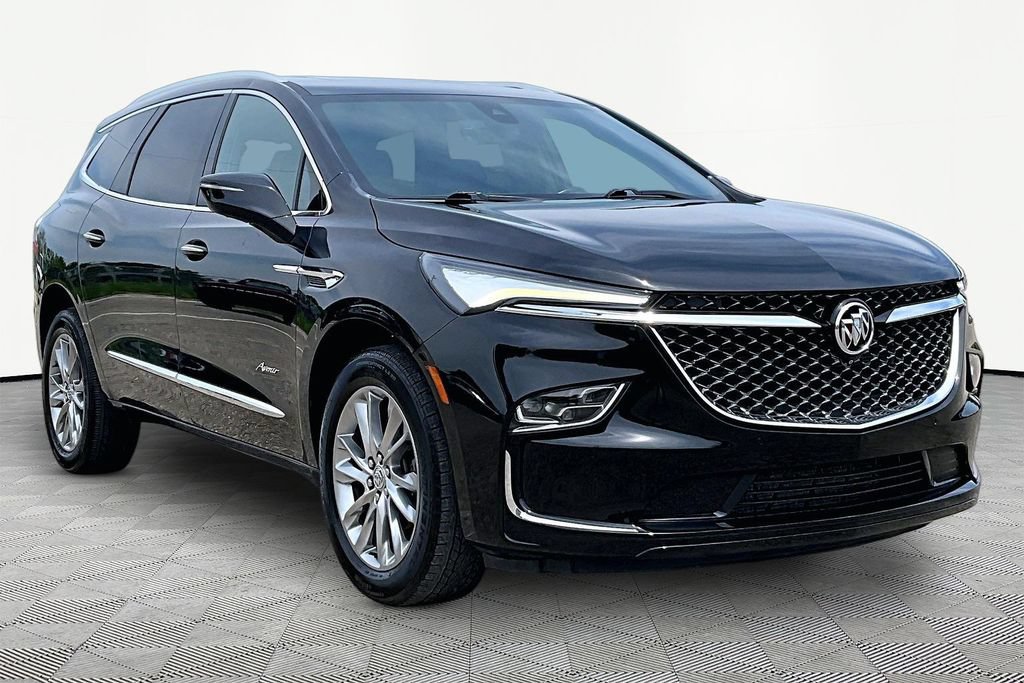 Used 2023 Buick Enclave Avenir w/ Avenir Technology Package AWD/4WD image 12
