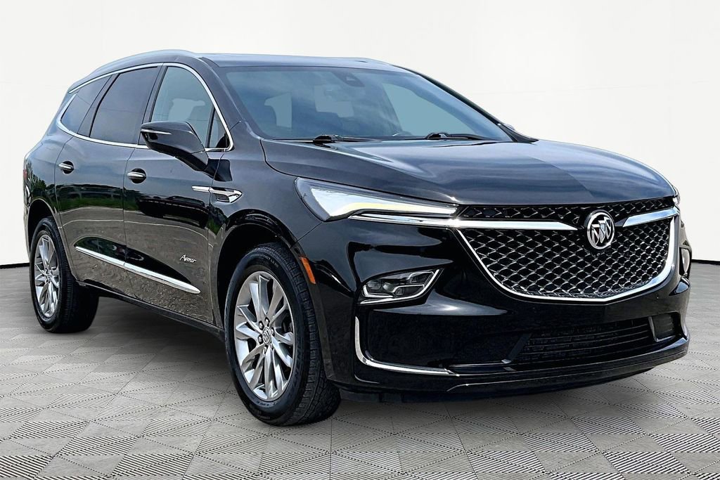 Used 2023 Buick Enclave Avenir w/ Avenir Technology Package AWD/4WD image 12