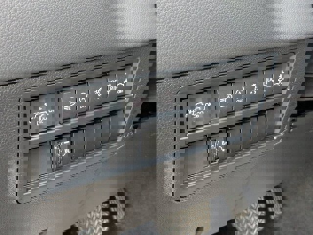 Used 2025 Toyota Tundra Limited image 19