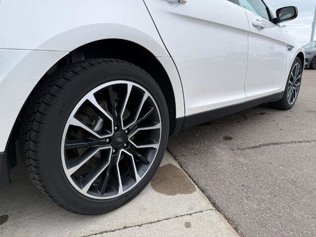 Certified 2019 Ford Taurus Limited AWD/4WD image 14