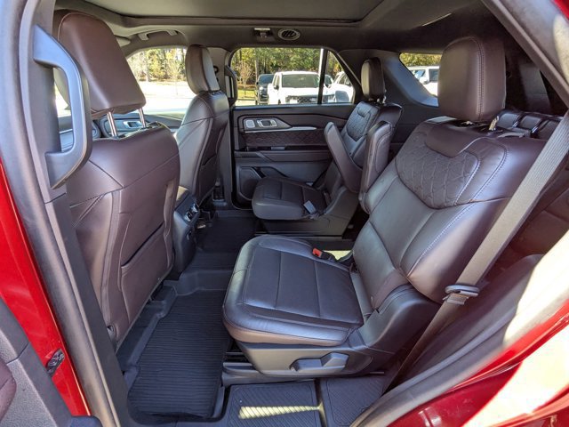 Certified 2025 Ford Explorer Platinum w/ Ultimate Package image 33