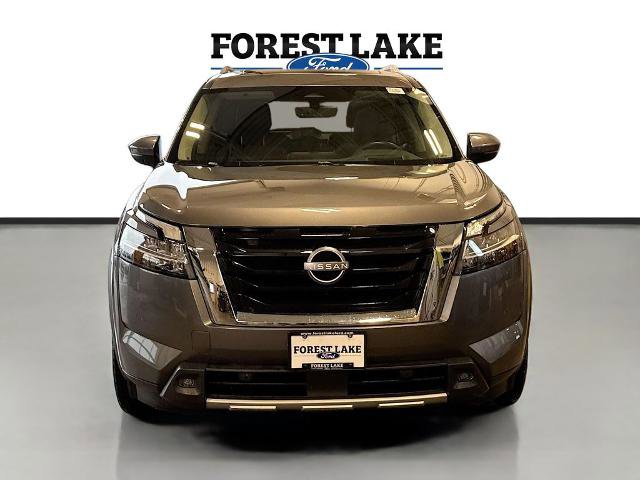 Used 2023 Nissan Pathfinder Platinum AWD/4WD image 2