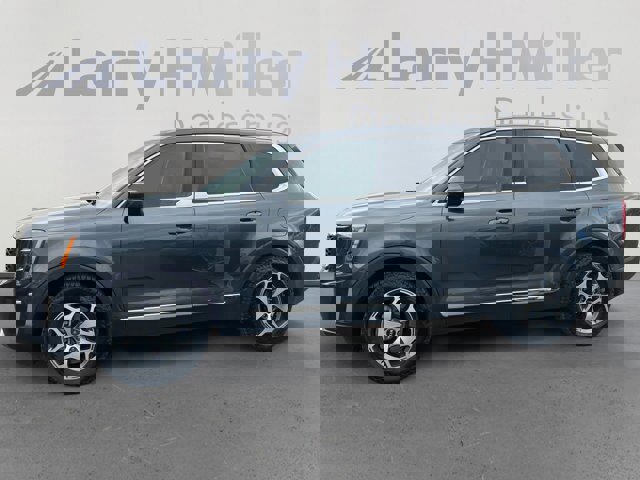 Used 2020 Kia Telluride EX image 2