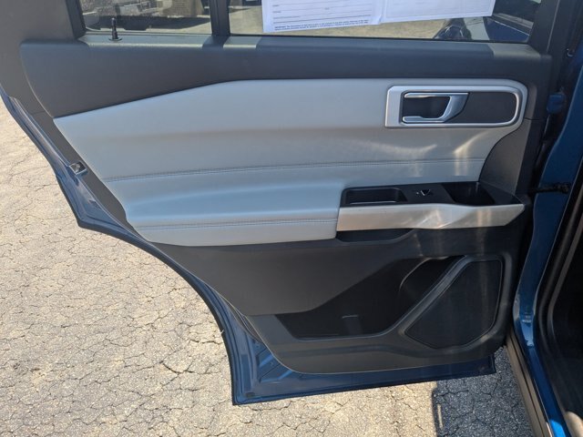 Certified 2022 Ford Explorer XLT w/ Equipment Group 202A RWD image 28