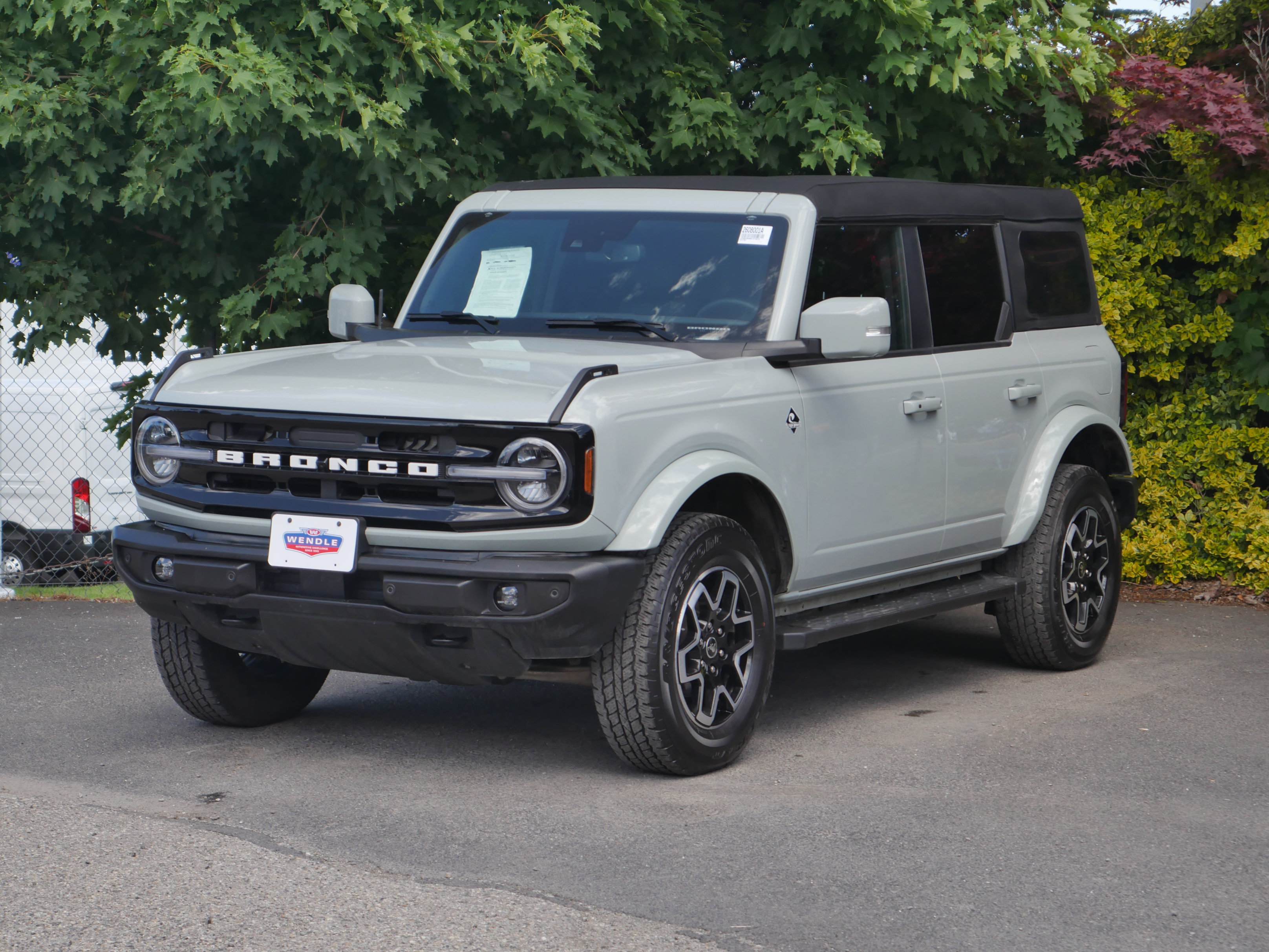 Certified 2024 Ford Bronco Outer Banks AWD/4WD image 2