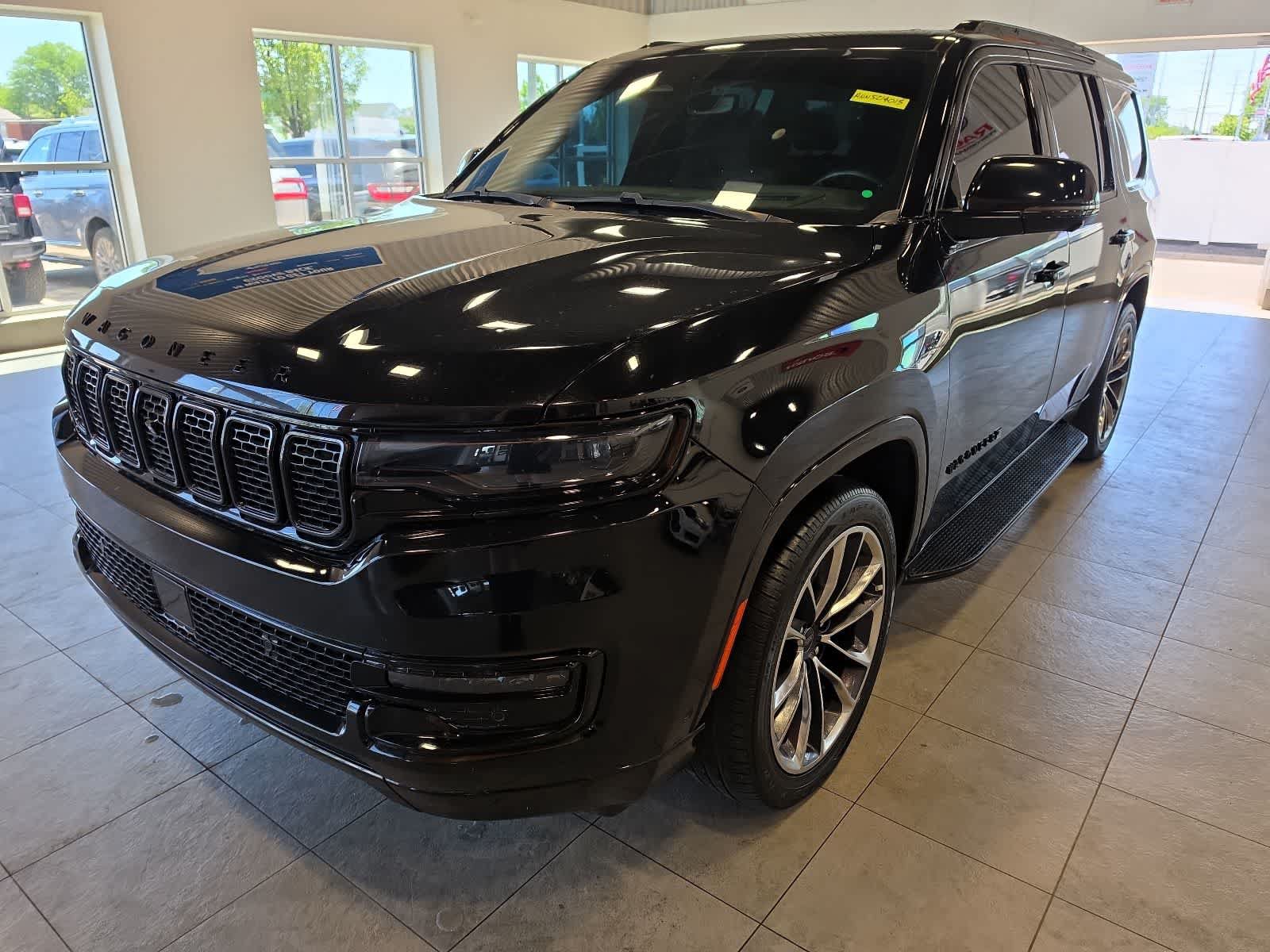 Used 2022 Jeep Wagoneer Series II AWD/4WD image 2