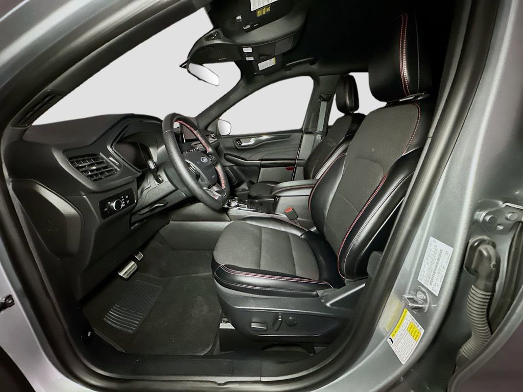 Certified 2024 Ford Escape ST-Line image 17