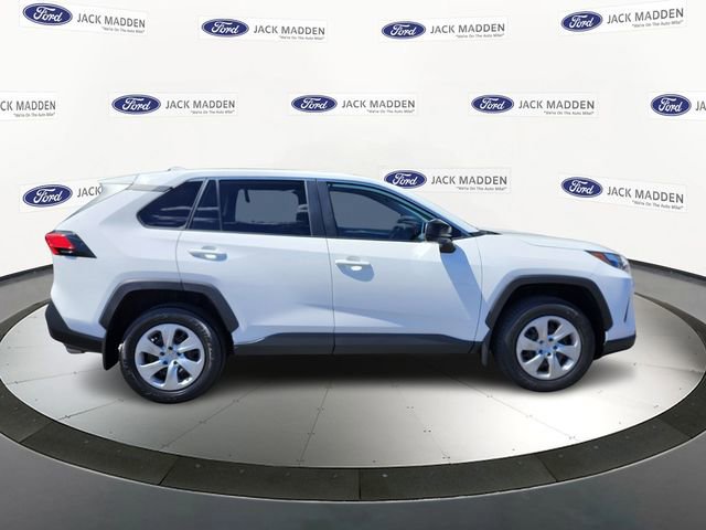 Used 2023 Toyota RAV4 LE AWD/4WD image 2