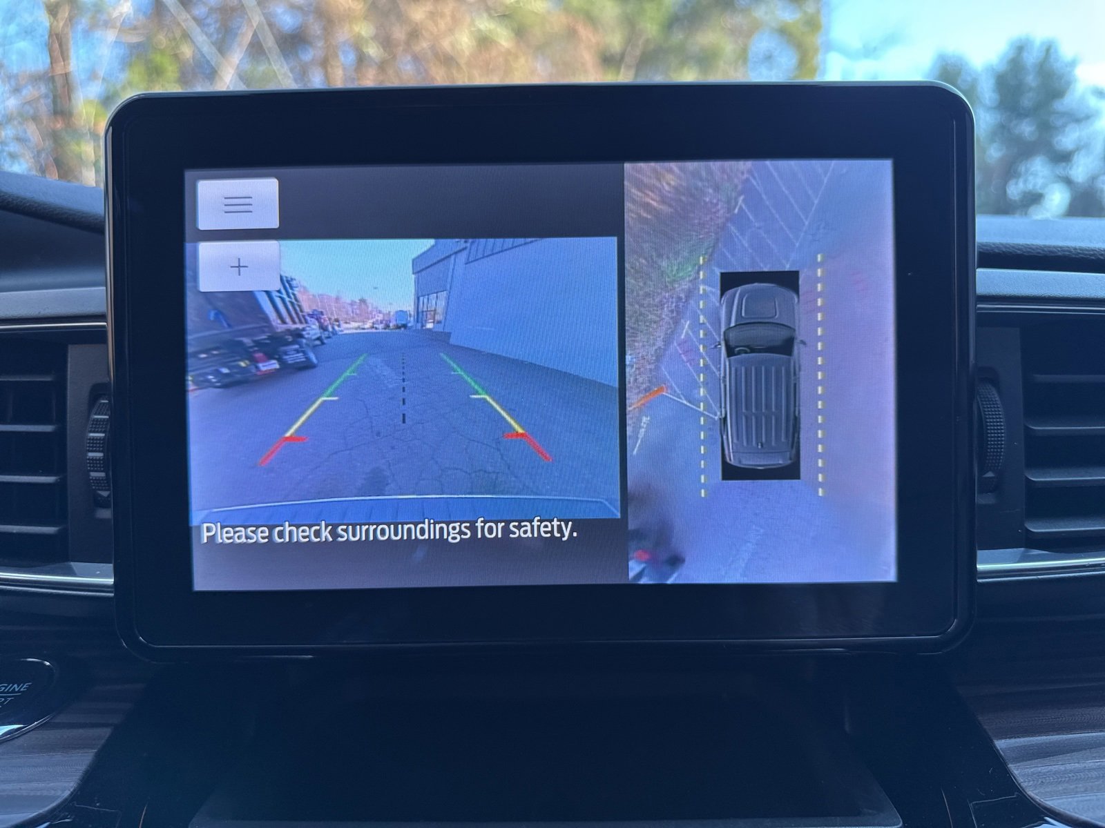 Certified 2022 Ford Explorer Limited w/ Equipment Group 301A image 12