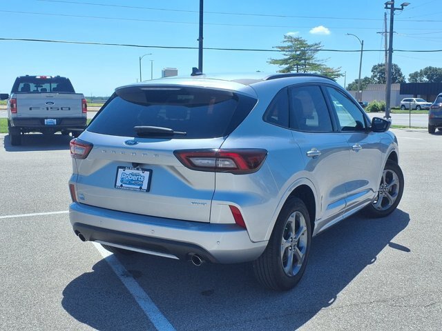 Certified 2024 Ford Escape ST-Line w/ Tech Pack #1 AWD/4WD image 5