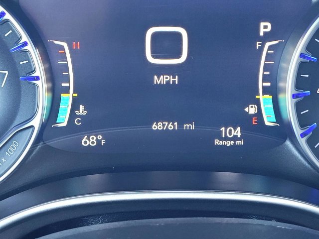 Used 2024 Chrysler Pacifica Touring-L FWD image 22