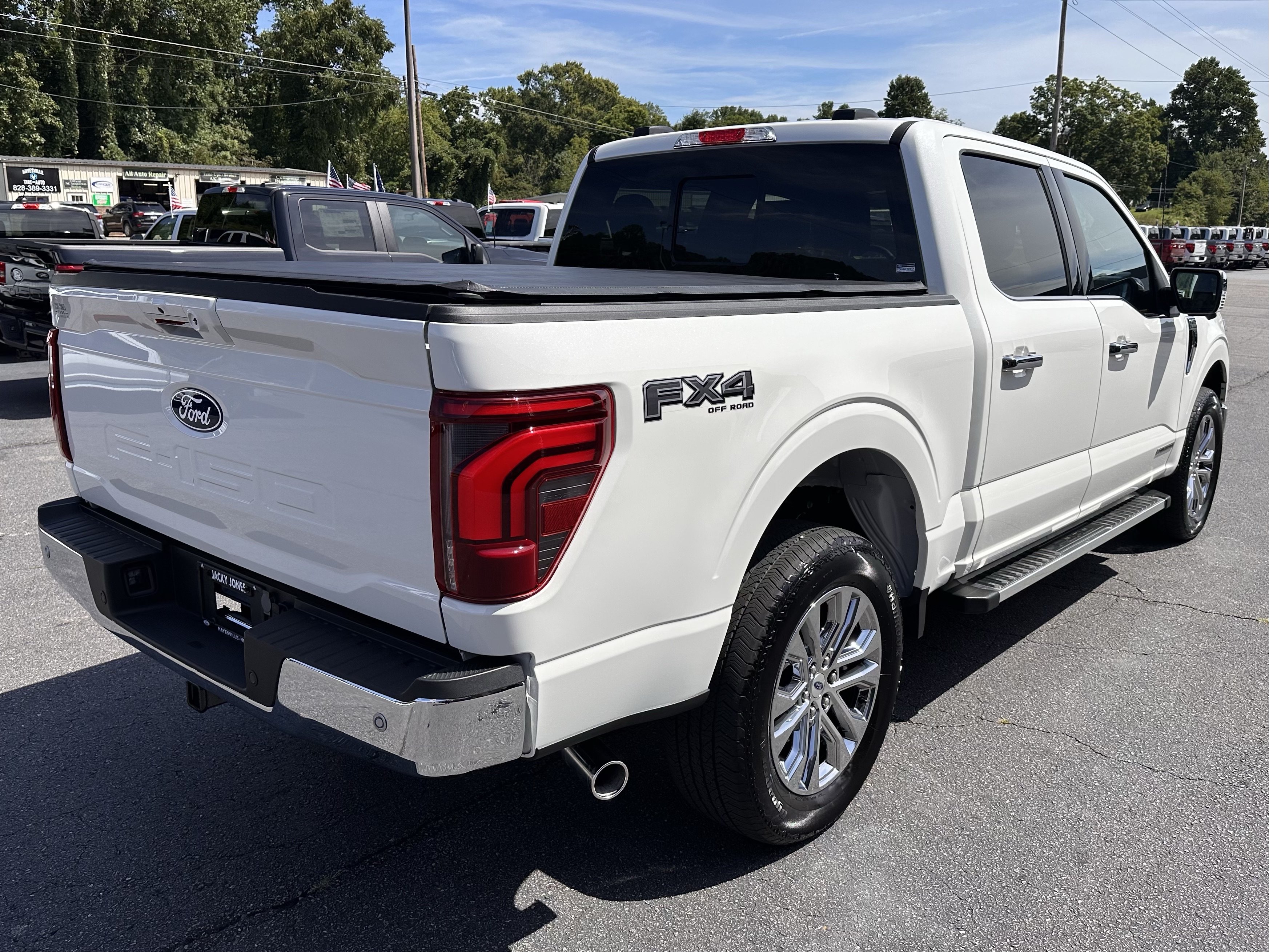 Certified 2024 Ford F150 Lariat w/ FX4 Off-Road Package AWD/4WD image 6