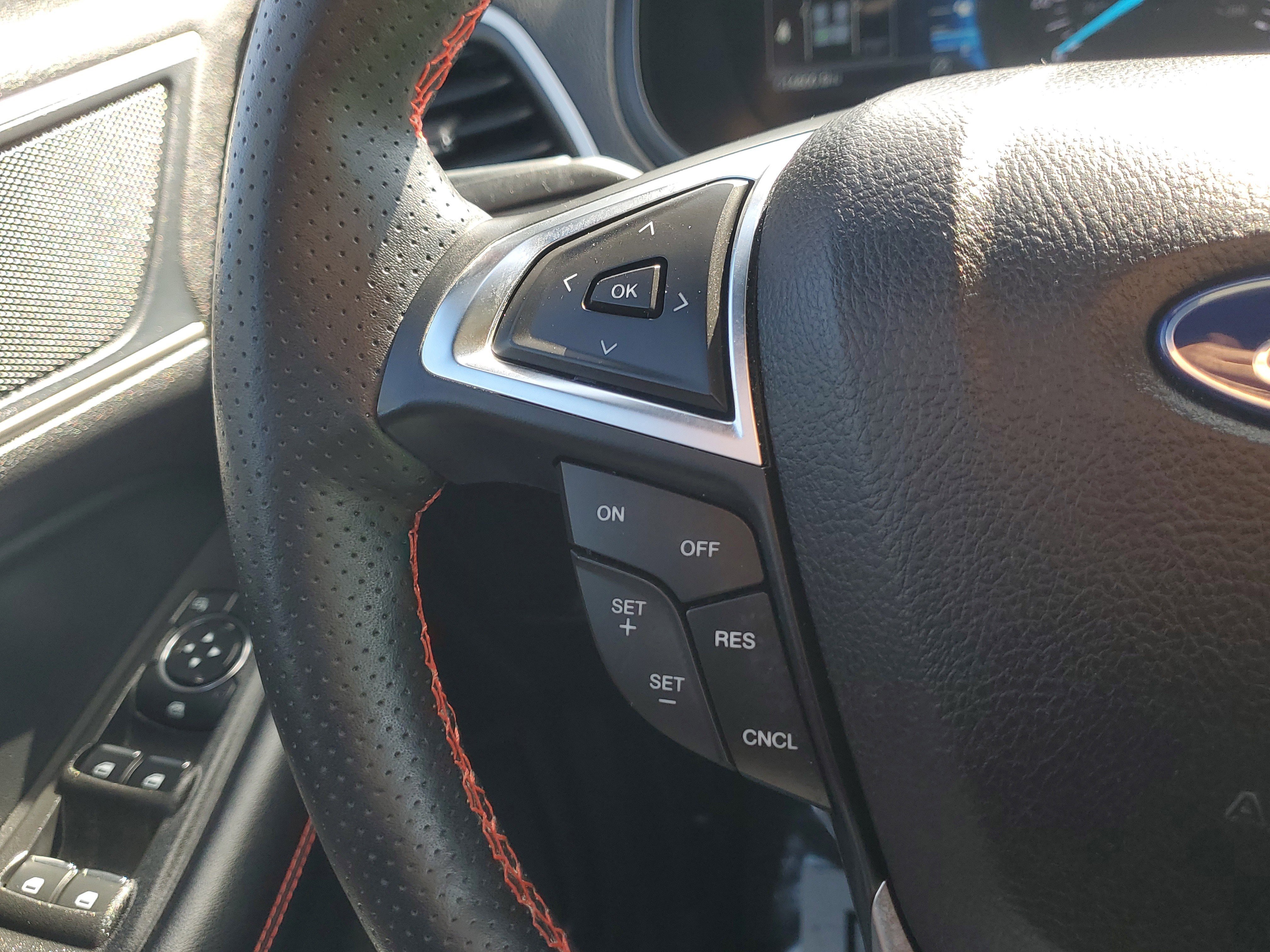 Certified 2023 Ford Edge ST-Line image 25