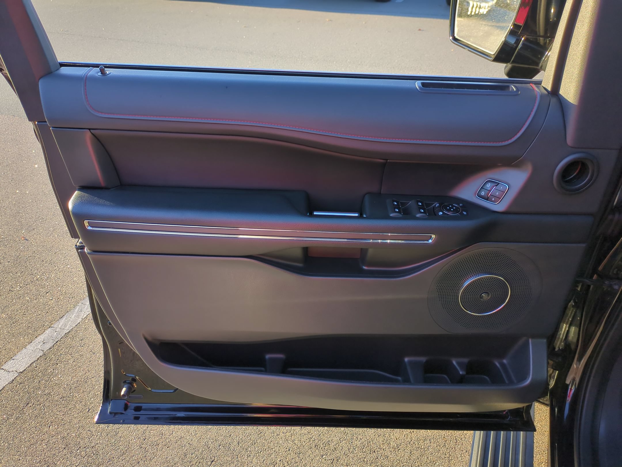 Certified 2023 Ford Expedition Limited AWD/4WD image 14