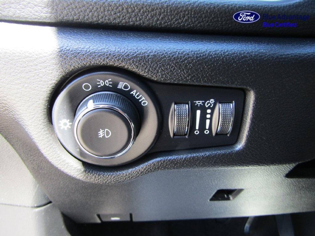 Used 2022 Chrysler Pacifica Limited w/ Uconnect Theater Family Group FWD image 33