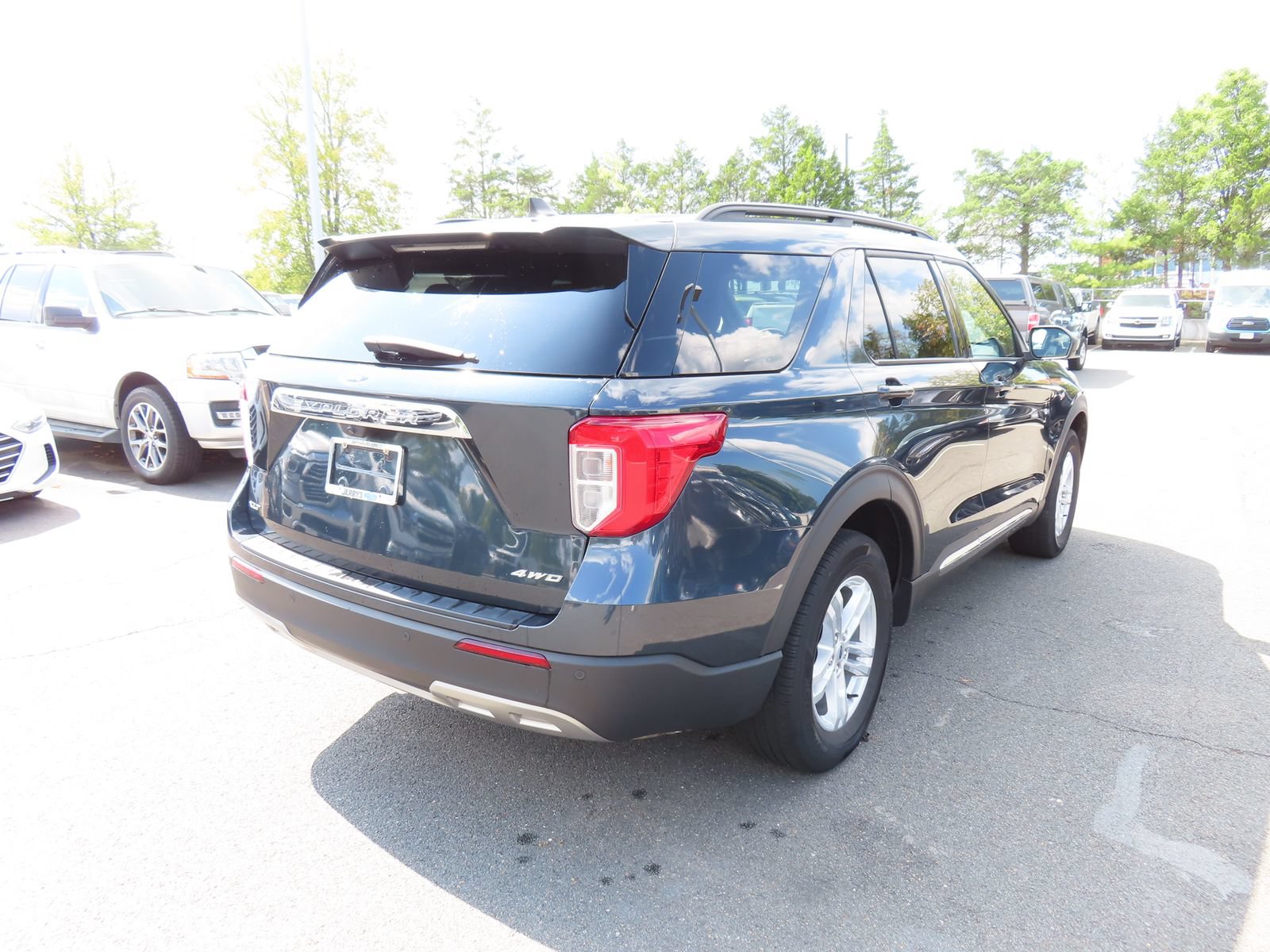 Certified 2023 Ford Explorer XLT w/ Equipment Group 202A AWD/4WD image 5