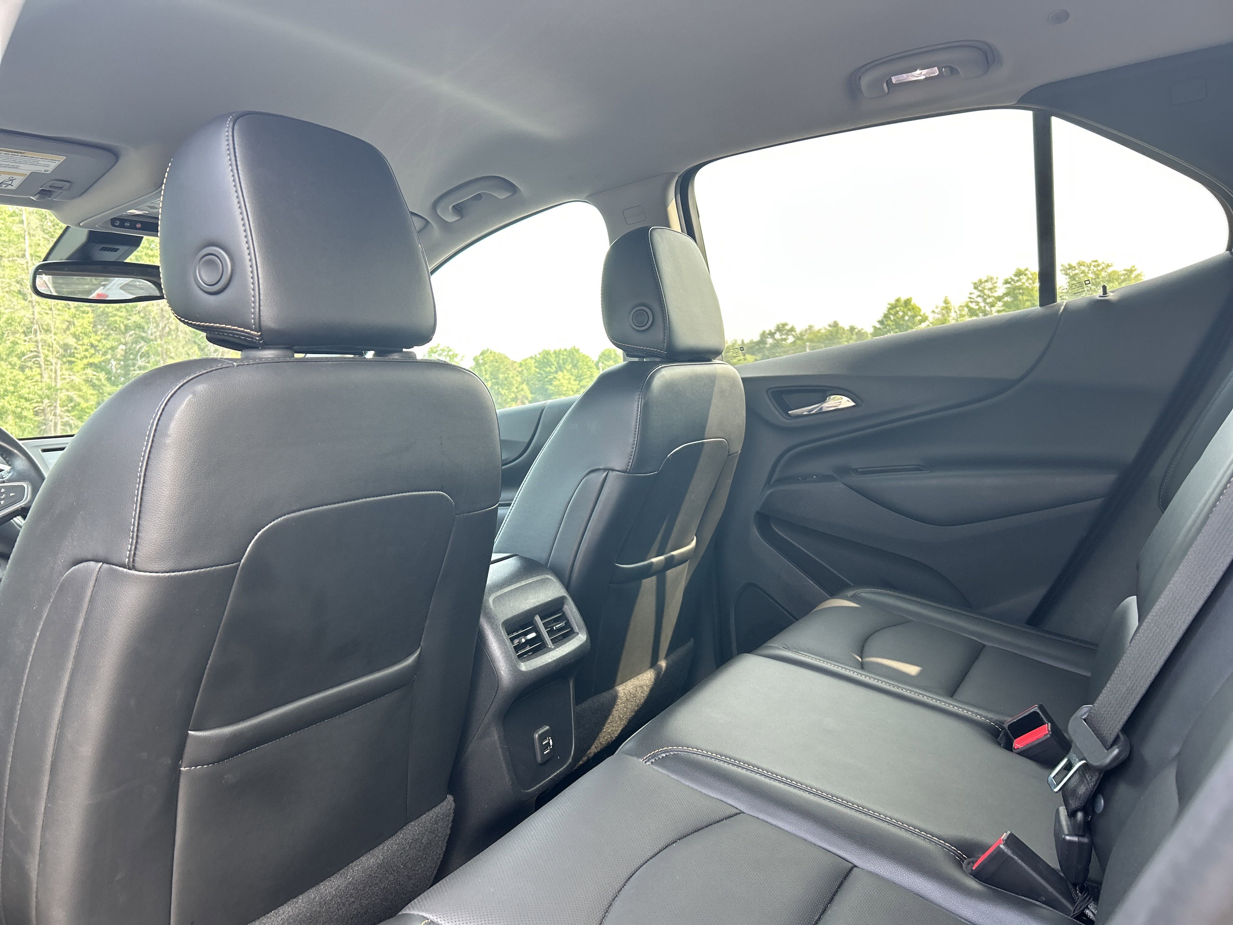 Used 2020 Chevrolet Equinox LT w/ Midnight Edition image 16