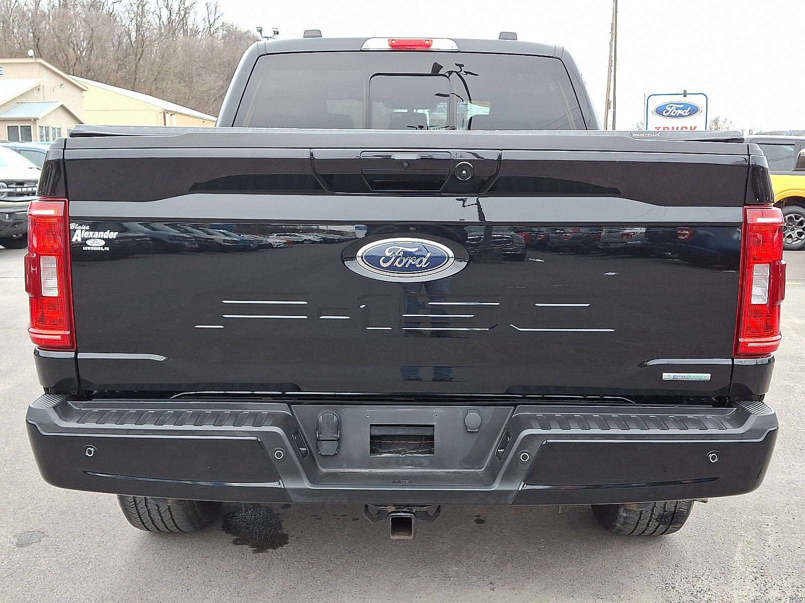 Certified 2022 Ford F150 XLT w/ Equipment Group 302A High image 9