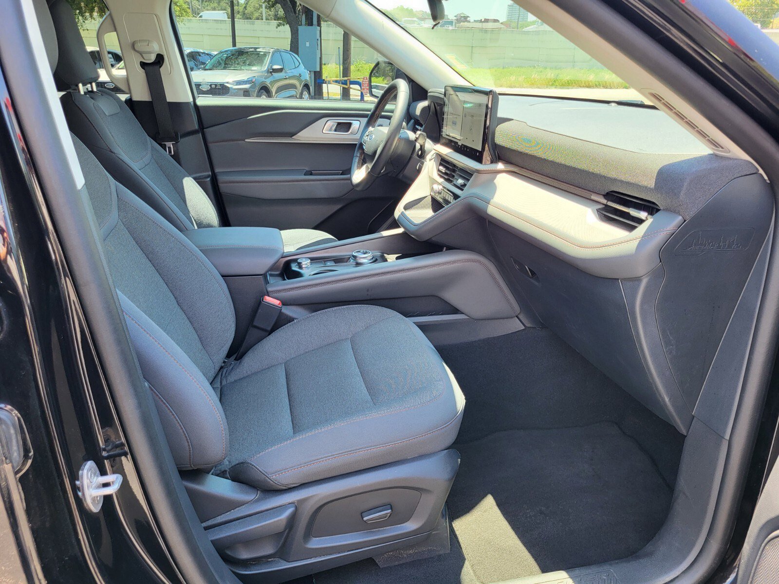 Certified 2025 Ford Explorer Active RWD image 12