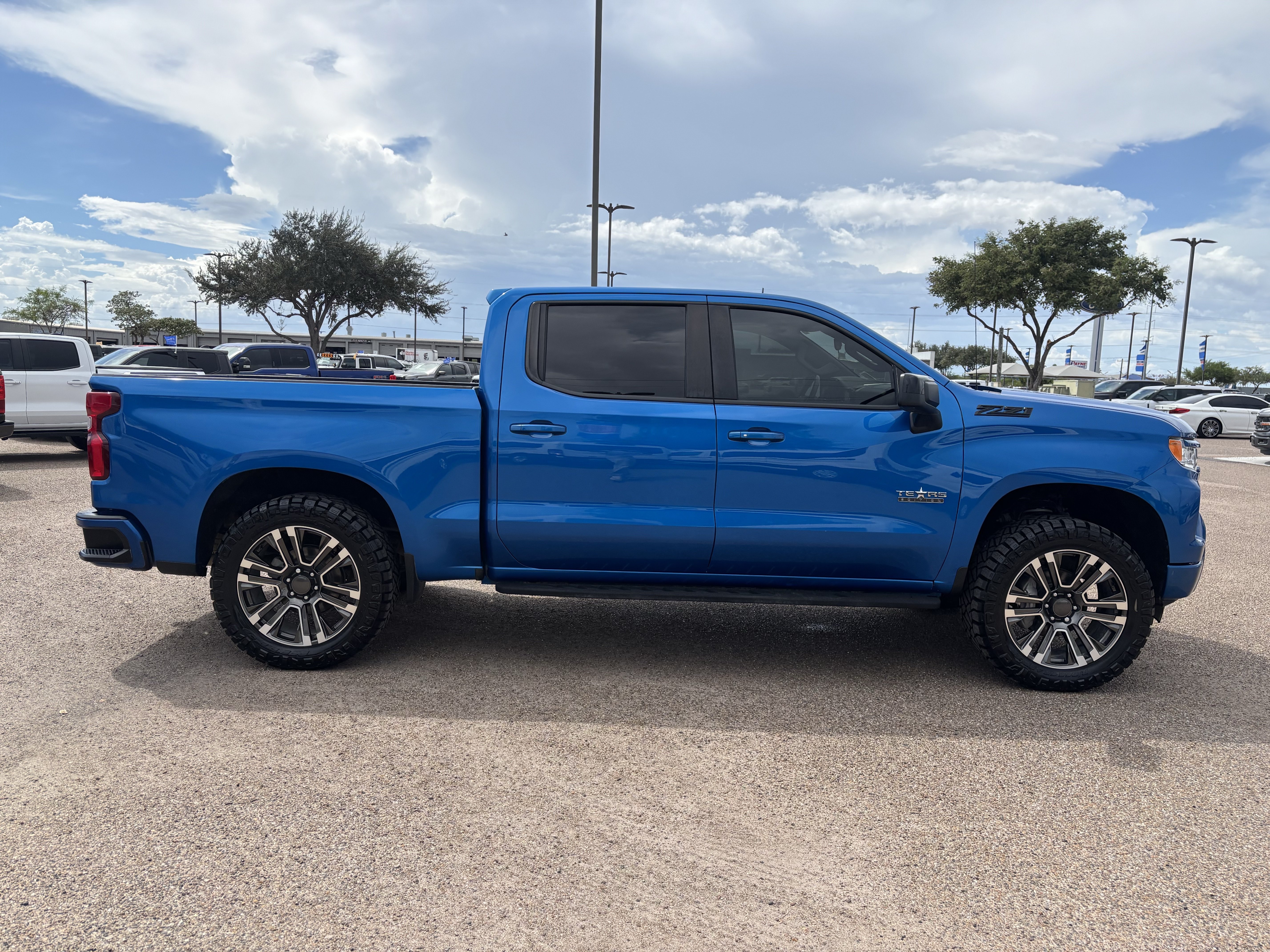 Used 2023 Chevrolet Silverado 1500 RST w/ Texas Edition Plus AWD/4WD image 4