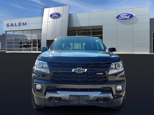 Used 2022 Chevrolet Colorado Z71 w/ Z71 Midnight Edition AWD/4WD image 7