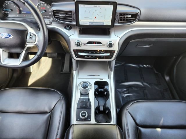 Certified 2022 Ford Explorer XLT w/ Equipment Group 202A image 14