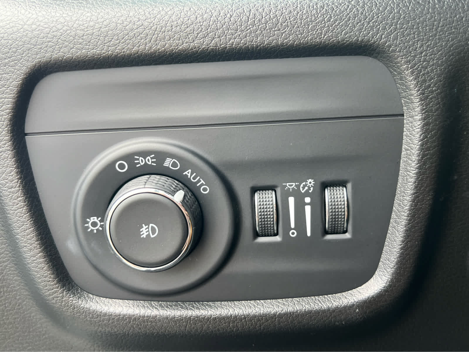 Used 2023 Jeep Grand Cherokee L Summit w/ Advanced Protech Group IV AWD/4WD image 35