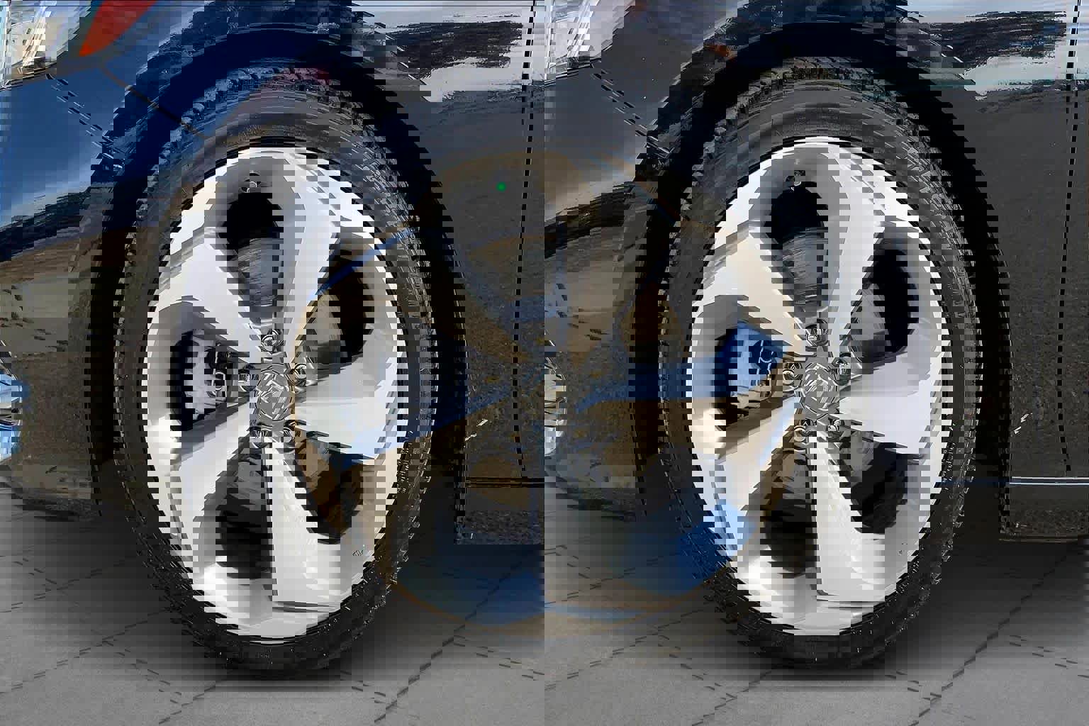 Used 2018 Honda Accord Touring image 12