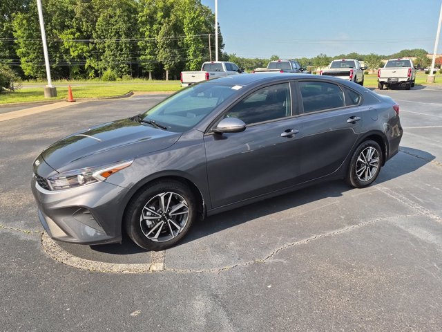 Used 2024 Kia Forte LXS w/ LXS Technology Package FWD image 8