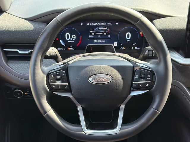 Certified 2025 Ford Explorer Platinum w/ LUX Leather Package image 16