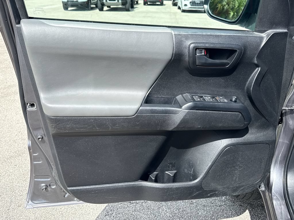 Used 2022 Toyota Tacoma SR w/ SR Convenience Package RWD image 13